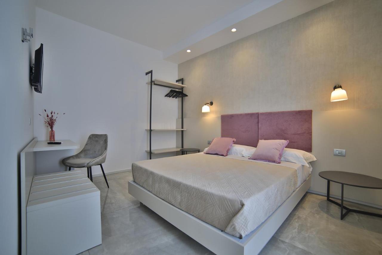 Calaluna Rooms Porto Cesareo Esterno foto