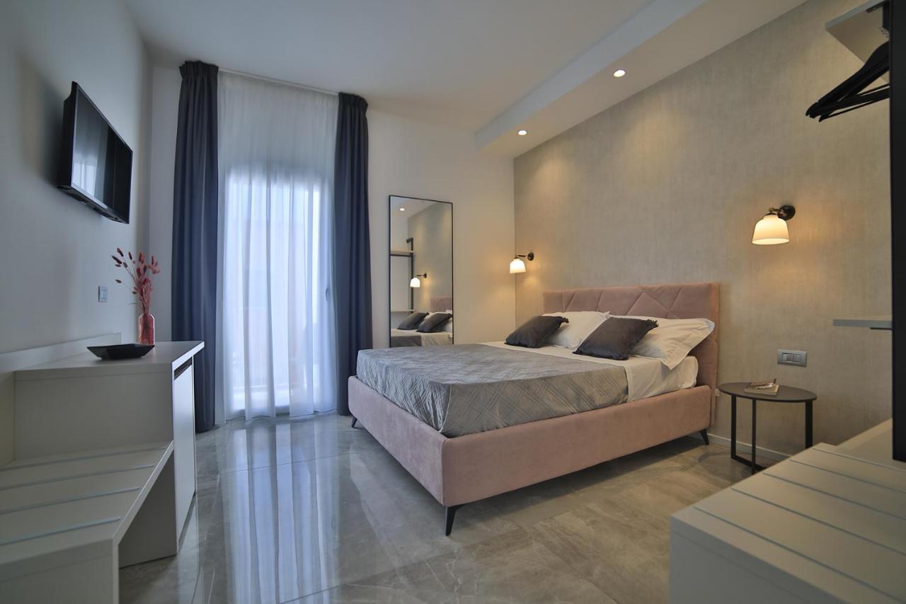 Calaluna Rooms Porto Cesareo Esterno foto
